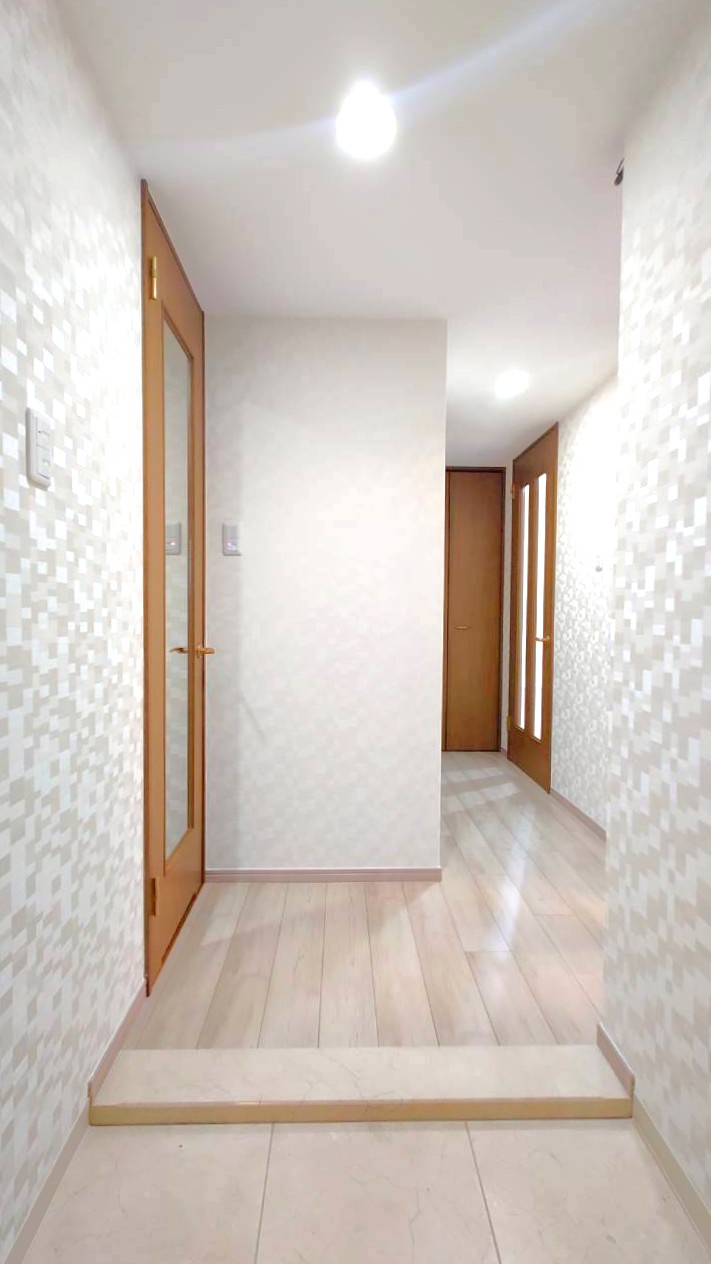 徒歩９分圏内に２沿線利用ＯＫ◆２０２５年９月リフォーム完了の美室◆シンフォニー桃山の玄関|玄関