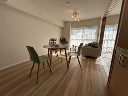 【居間・リビング】ハイツ越谷 