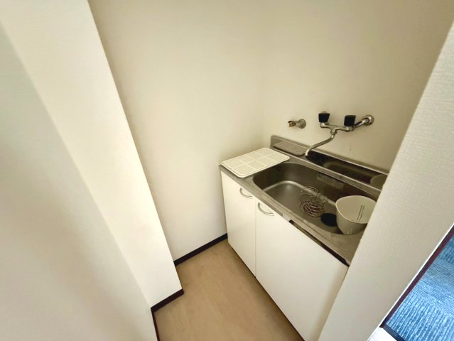 三河安城東町一丁目ビルのキッチン