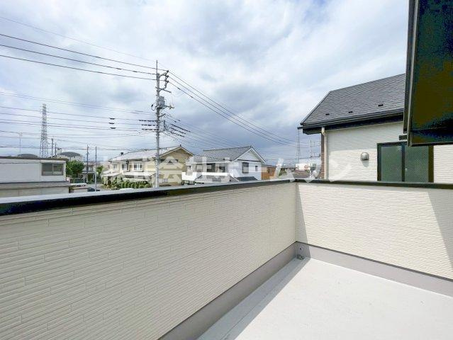 青梅市新町6期　新築戸建のバルコニー|暖かな日差しのふりそそぐバルコニー