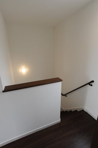 安茂里杏花台　建売住宅　2号棟のその他|階段
