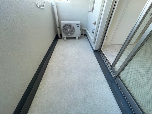 【バルコニー】