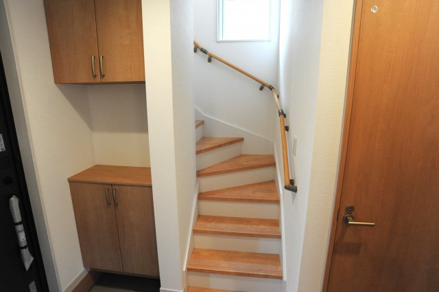 安茂里杏花台　建売住宅　1号棟のその他|階段