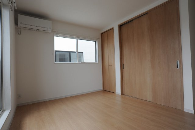 安茂里杏花台　建売住宅　1号棟の洋室