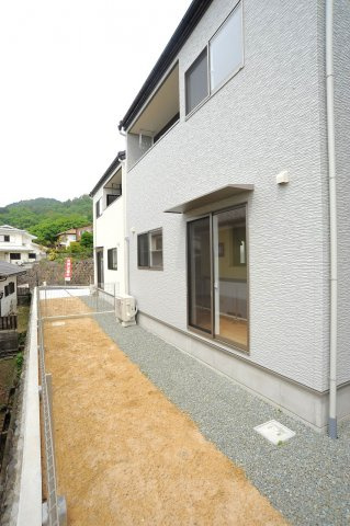 安茂里杏花台　建売住宅の庭