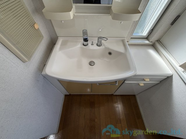 厚木市毛利台2丁目　中古戸建の独立洗面台