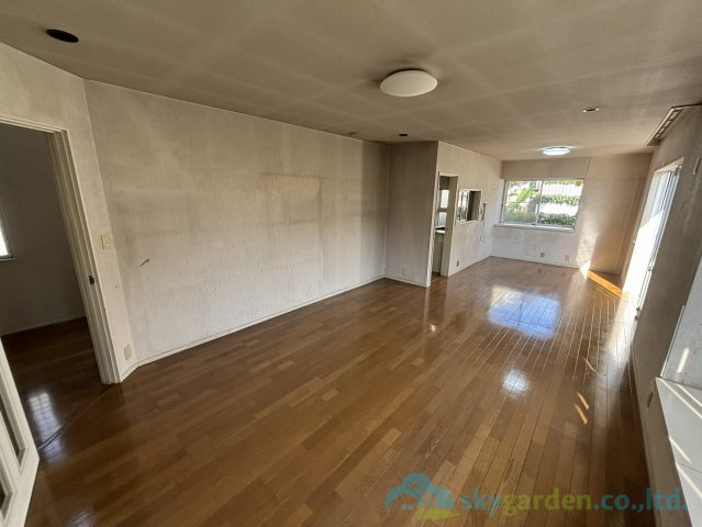 厚木市毛利台2丁目　中古戸建の居間・リビング