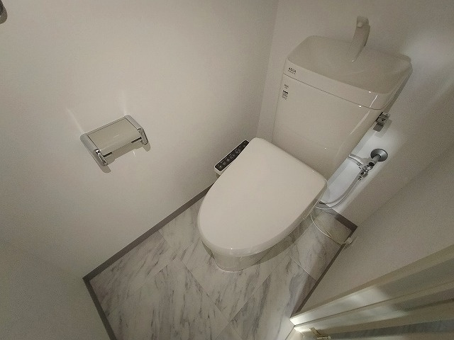 神戸市東灘区青木５丁目の賃貸マンションのトイレ|ウォシュレット付