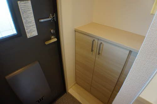 アリス北上の玄関