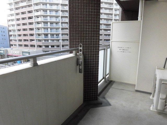 大阪市天王寺区筆ケ崎町の賃貸マンションのバルコニー