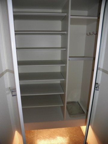 大阪市天王寺区筆ケ崎町の賃貸マンションの収納