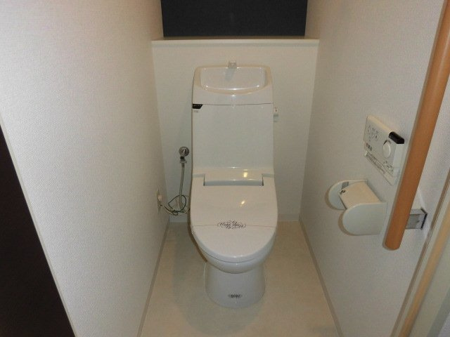 大阪市天王寺区筆ケ崎町の賃貸マンションのトイレ