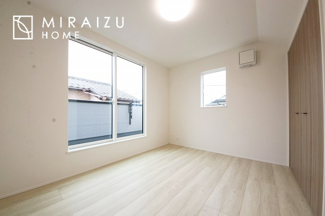 【洋室】 | 平日・休日問わず、いつでもご見学が出来ます♪☆実際に見て、触れて感じる安心のお住まい探しを体験して下さい♪☆物件情報だけでなく、地域の特色などなどエリア情報もお伝え出来たら嬉しいです♪