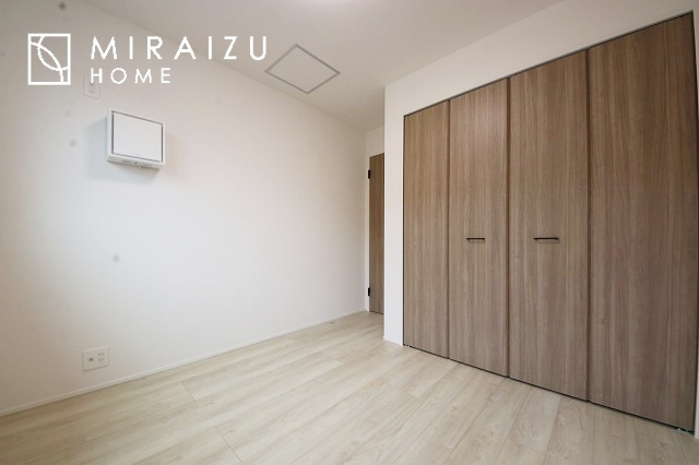 【寝室】 | 建物完成につき、実際のお部屋をごゆっくりご見学いただけます。お休みの日にご家族で見学はいかがでしょう。