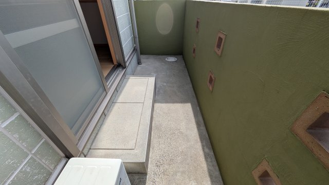 【バルコニー】