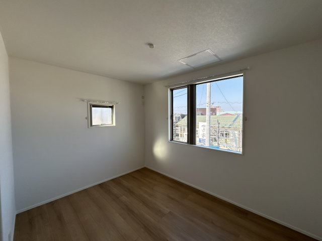 阿南市羽ノ浦町中庄池ノ上建売28の洋室