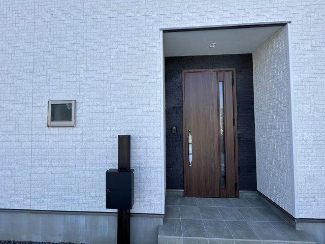 阿南市羽ノ浦町中庄池ノ上建売28の玄関