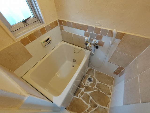 上池田グリーンハイツの浴室