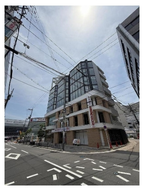 枚方駅前吉泉ビルの外観