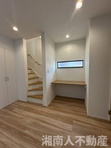 平塚市花水台 　新築戸建の居間・リビング|ゆったり過ごせるリビングです