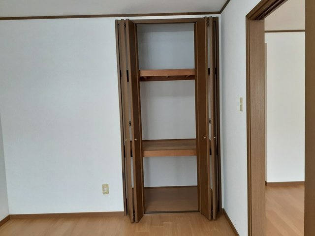 サン・ドミールＢの収納