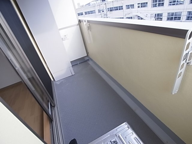 神戸市兵庫区湊山町の賃貸マンションのバルコニー|バルコニー