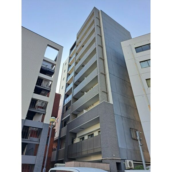 オクトレーベン新大阪の外観