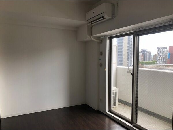 オクトレーベン新大阪の洋室