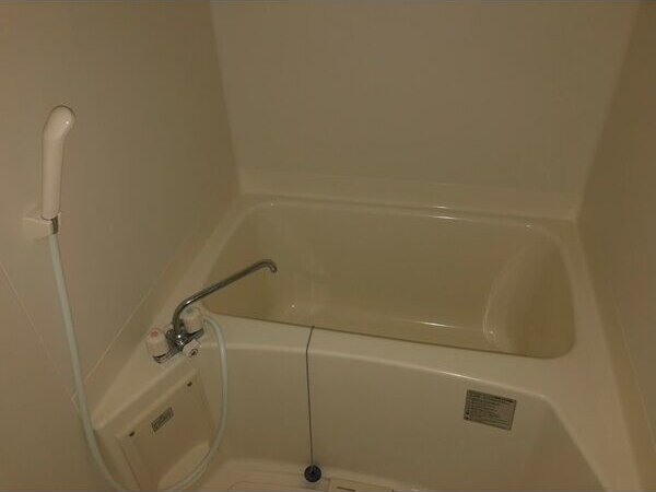 オクトレーベン新大阪の浴室