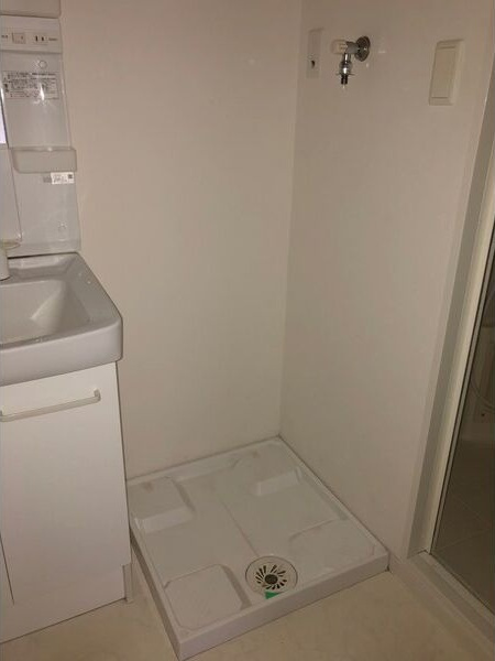 オクトレーベン新大阪の洗面所