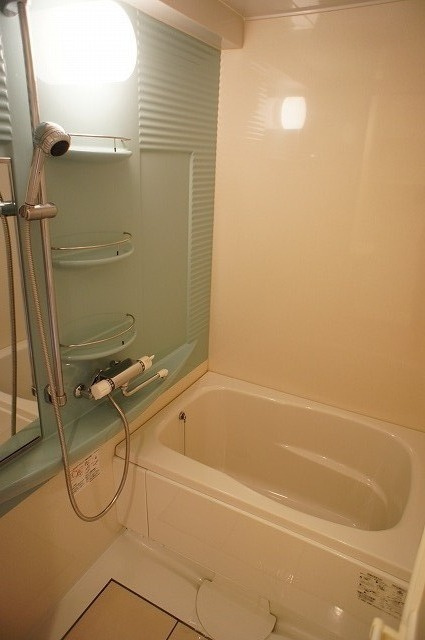 エンクレスト中呉服の浴室|ゆったり過ごせるお風呂です