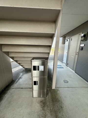 ソレイユハイヅのエントランス