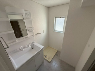 【洗面所】