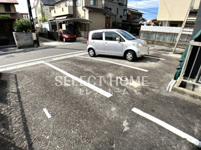 【駐車場】 | コーポ眞朝 | 車をお持ちの方に嬉しい駐車場付きの物件です