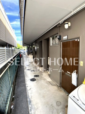 【エントランス】 | コーポ眞朝 | 清潔なエントランスです