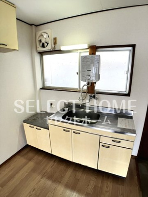 【キッチン】 | コーポ眞朝 | お料理しやすいキッチンです