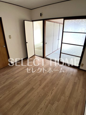 【居間・リビング】 | コーポ眞朝 | おしゃれな居間です