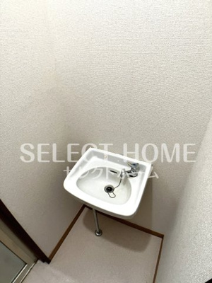 【独立洗面台】 | コーポ眞朝 | 独立洗面台あり、毎朝おしゃれに忙しい女性の方におすすめです