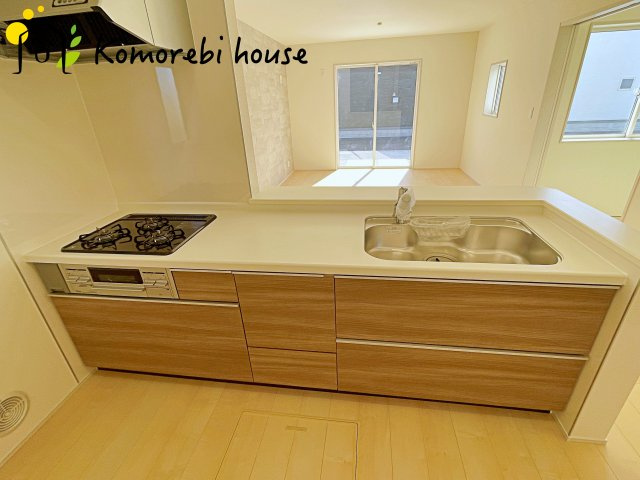 さいたま市西区宝来　新築一戸建て　リーブルガーデン　02のキッチン|きれいなキッチンです