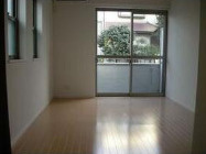 【居間・リビング】 | ヴィラ　ウェル | 明るい洋室！