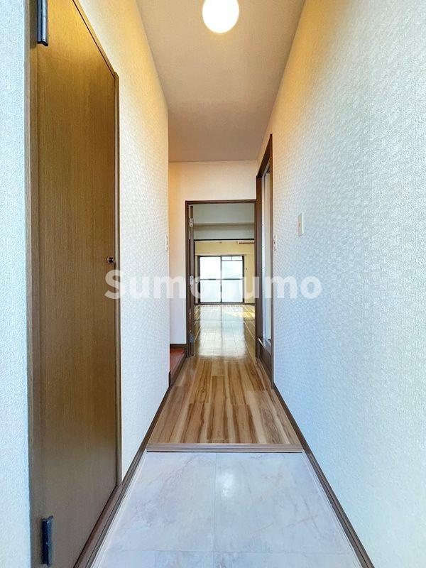 グランシャリオ竹下の玄関