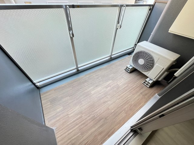 コンフォリア心斎橋EASTのバルコニー