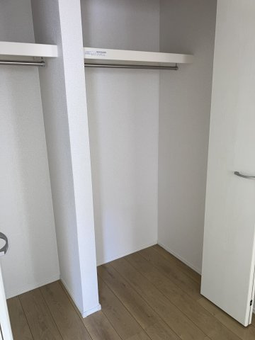 フルールポミエA棟の収納