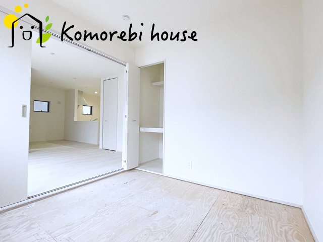 さいたま市西区宝来　新築一戸建て　リーブルガーデン　03の和室|和室がひろがる居住スペース