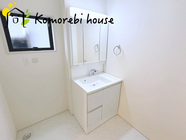 さいたま市西区宝来　新築一戸建て　リーブルガーデン　03の独立洗面台|使いやすい独立洗面台です