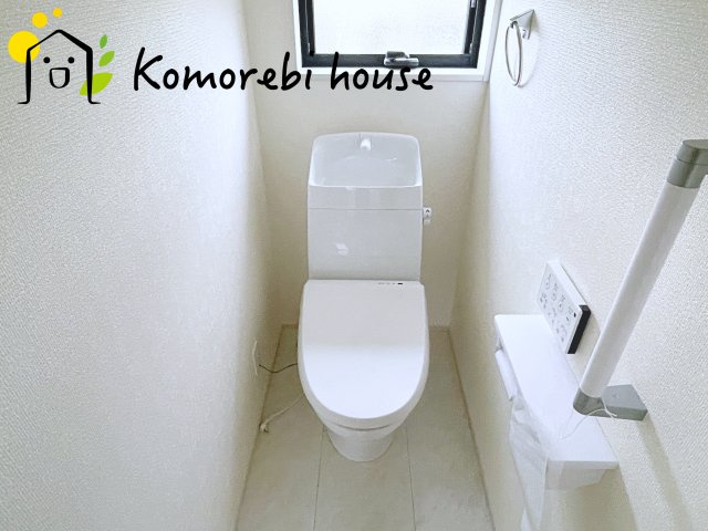 さいたま市西区宝来　新築一戸建て　リーブルガーデン　03のトイレ|ゆったりとした空間のトイレです