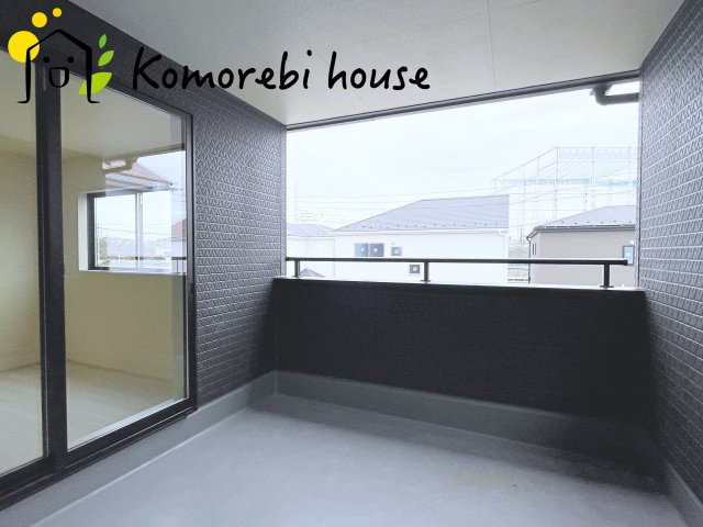 さいたま市西区宝来　新築一戸建て　リーブルガーデン　03のバルコニー|バルコニーからの眺めを楽しみながら食事をしませんか
