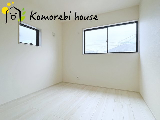 さいたま市西区宝来　新築一戸建て　リーブルガーデン　03の洋室|広々とした洋室です