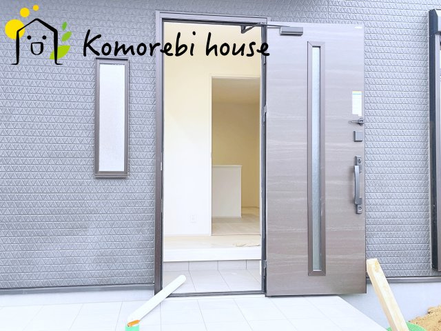 さいたま市西区宝来　新築一戸建て　リーブルガーデン　03の玄関|シンプルで使いやすい玄関です