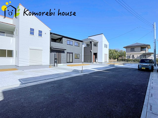さいたま市西区宝来　新築一戸建て　リーブルガーデン　03の前面道路含む現地写真|前面道路含む現地写真です